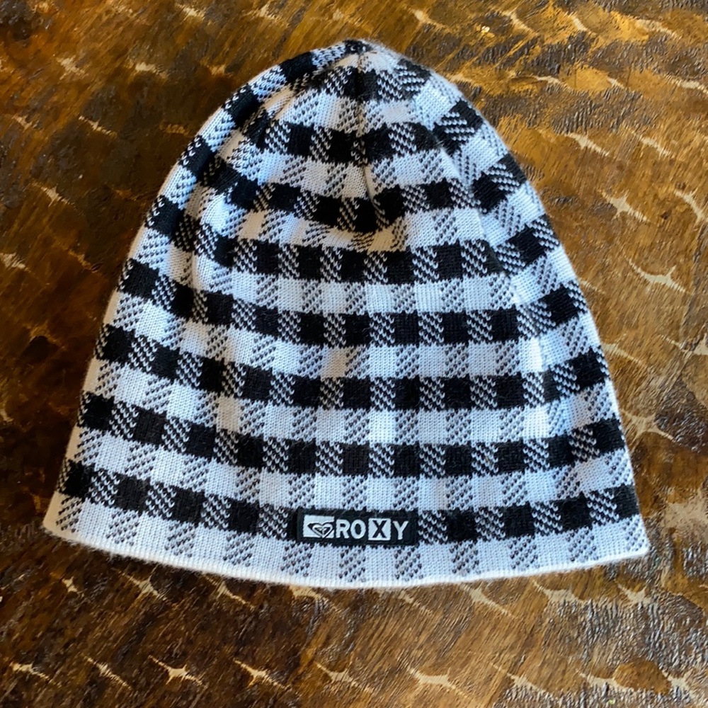Roxy Reversible Black/White Checkered Hat